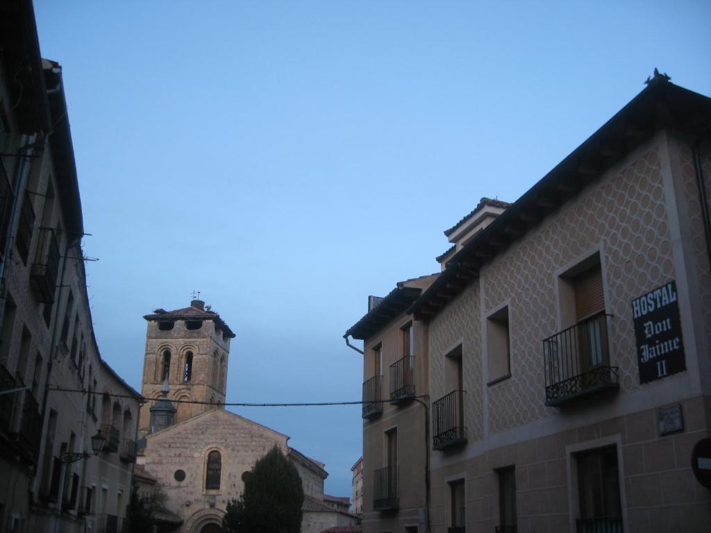 Hostal Don Jaime II Segovia Luaran gambar