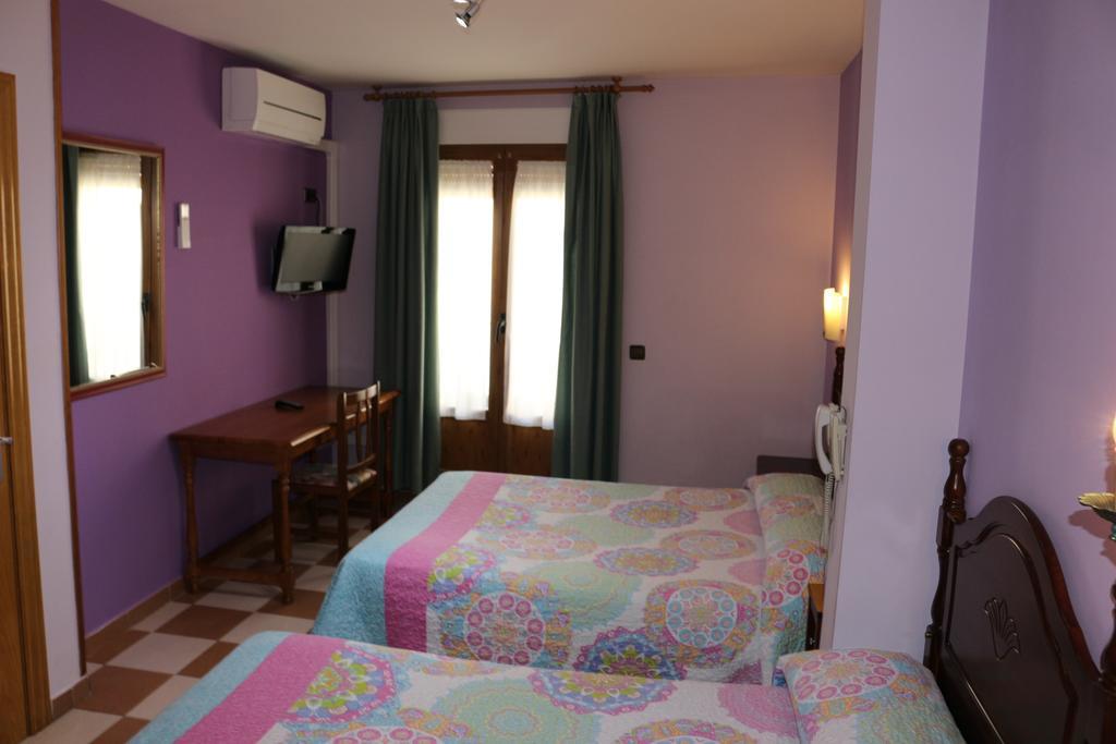 Hostal Don Jaime II Segovia Luaran gambar