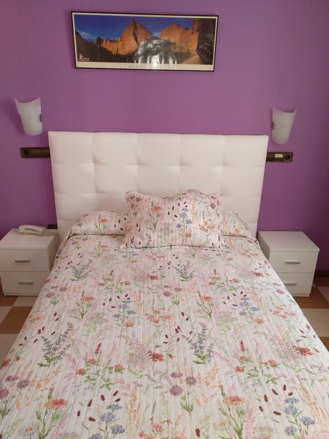 Hostal Don Jaime II Segovia Luaran gambar