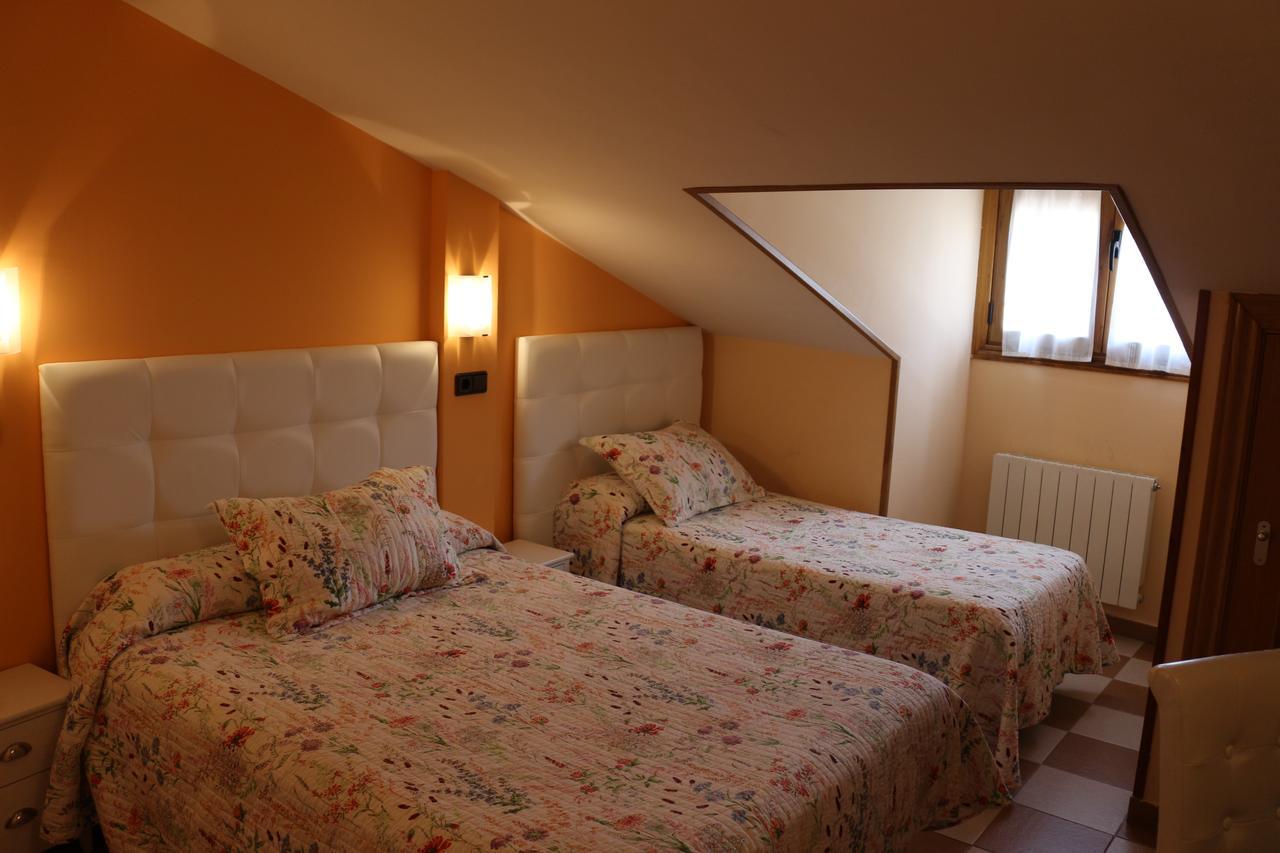 Hostal Don Jaime II Segovia Luaran gambar