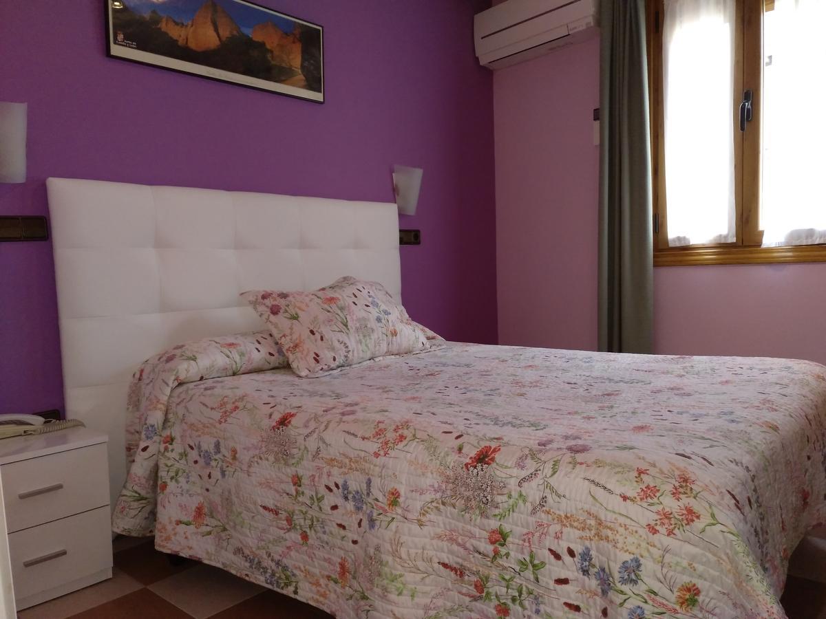 Hostal Don Jaime II Segovia Luaran gambar
