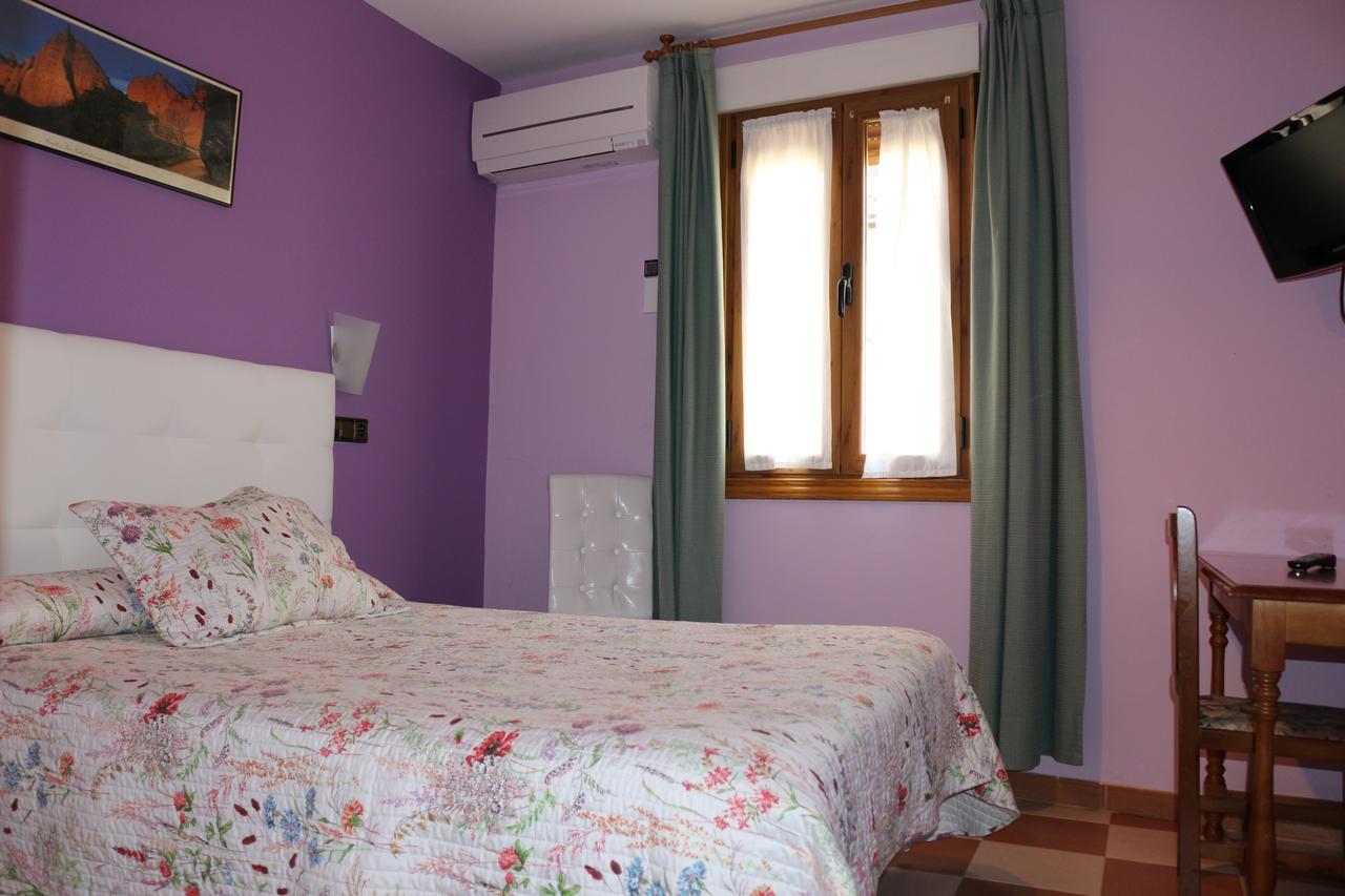 Hostal Don Jaime II Segovia Luaran gambar