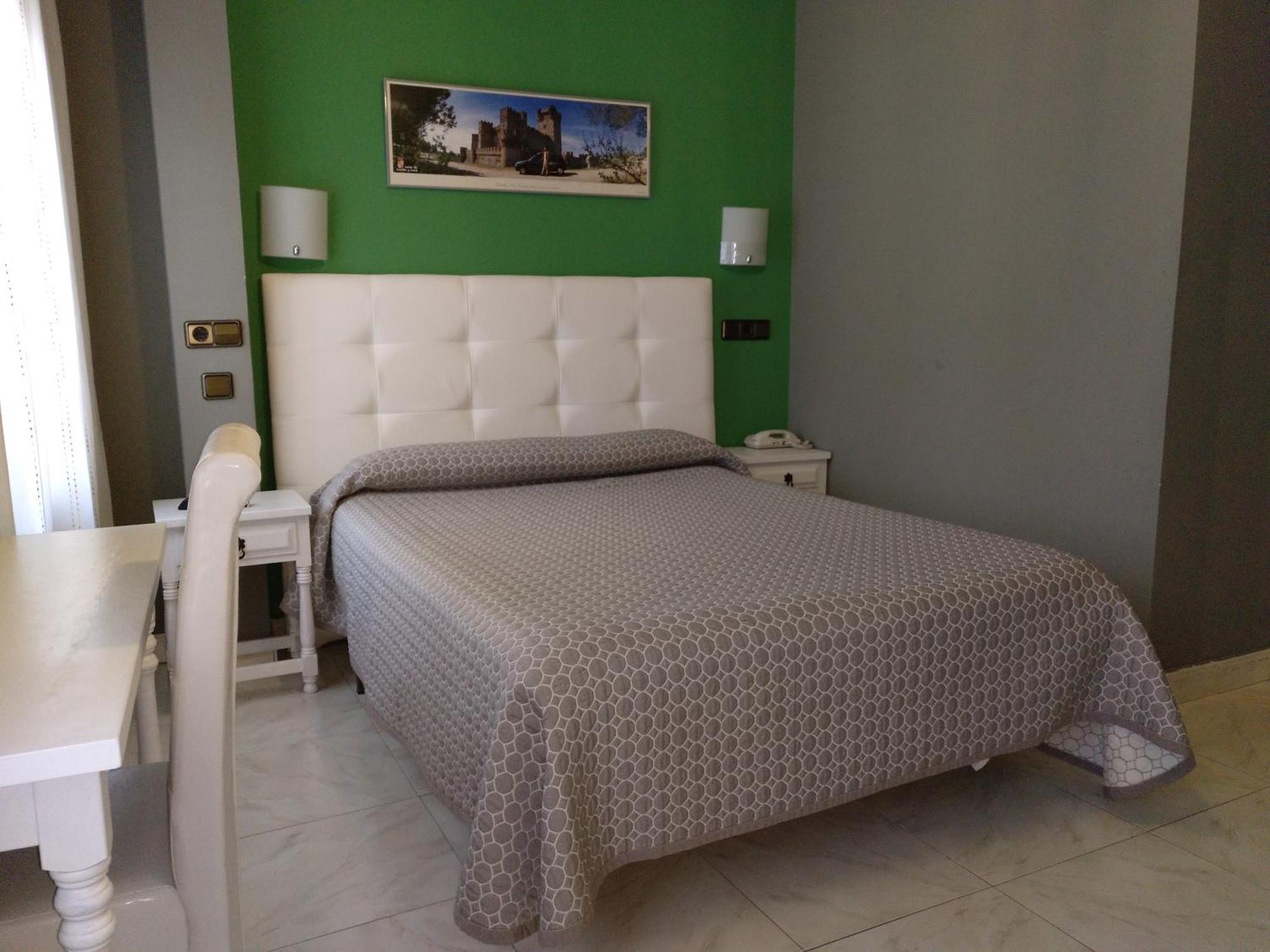 Hostal Don Jaime II Segovia Luaran gambar